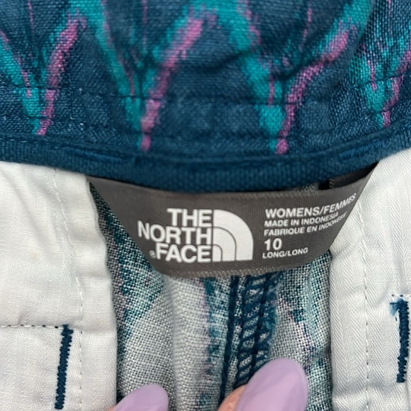 North Face Blue Turquoise & Green Linen Blend Shorts Size 10 Long Pink Pattern - Picture 2 of 7